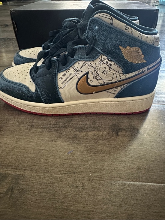 Nike Other - Nike Kids Jordan Mid size 5.5 Boy High-Top Sneakers in Navy, White, Gold